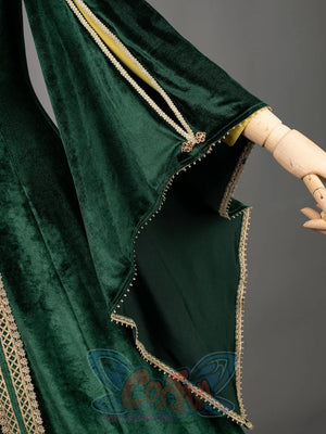 Alicent Hightower cosplay costume shapes a refined medieval queen look with teal court styling and robe lines.