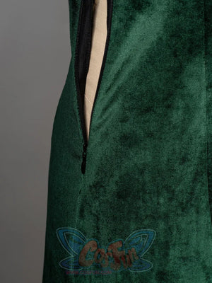 Alicent Hightower cosplay costume shapes a refined medieval queen look with teal court styling and robe lines.