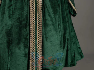 Alicent Hightower cosplay costume shapes a refined medieval queen look with teal court styling and robe lines.