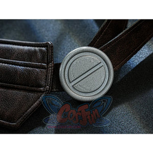 Final Fantasy VII Rebirth FF7R Cloud Strife cosplay belt buckle centers a debossed diagonal-line circle on a round silver.