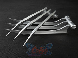 Wolf Claw Silver Blade cosplay prop pairs curved pointed blades over a ridged single grip handle.