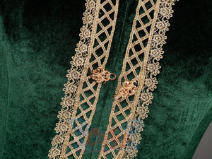 Alicent Hightower cosplay costume shapes a refined medieval queen look with teal court styling and robe lines.