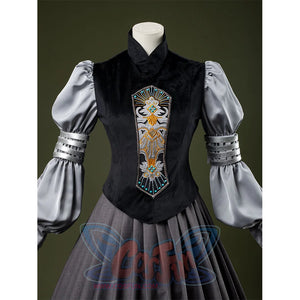 Attack of the Clones Padmé Amidala Cosplay Costume, cross-neck vest with a pattern decoration in the center.