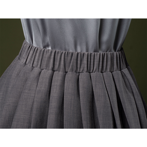 Attack of the Clones Padmé Amidala Cosplay Costume, the gray skirt has an elastic waist.