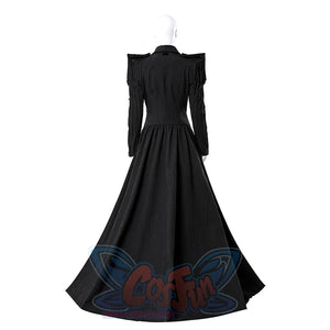 Detail view of Elphaba cosplay costume rings and jewelry accessories included in set