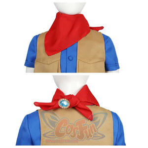 Shows two ways to tie the red bandana of the Cowgirl Peach cosplay costume, with and without a decorative button.