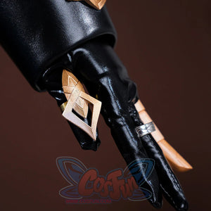 Honkai: Star Rail Anaxagoras Anaxa cosplay gloves anchor diamond-shaped gold cuff ornaments at the wrist and thumb in black.