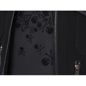 Final Fantasy XV Noctis Cosplay Costume, the T-shirt has a lot of skull prints.