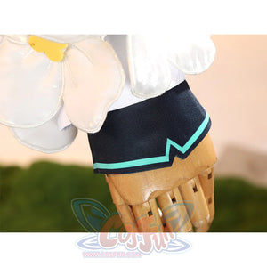 Yaoyao cosplay costume sleeve and shorts detail featuring white flower decoration and teal trim accent