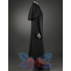 The coat is a long double-breasted coat with a shawl design on the shoulders, the whole coat is long and slim, with a slightly tightened waist and a natural drape at the hem.