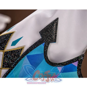 Honkai: Star Rail Cerydra Cosplay accessories used Bat-shaped wings, edged with black fabric.
