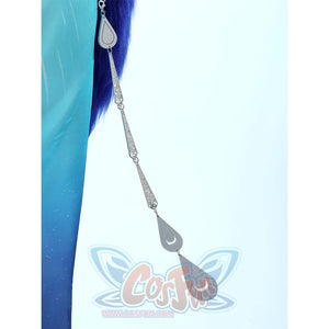 Yao Guang cosplay waist chain detail with silver ornamental links and teardrop moon-shaped pendants