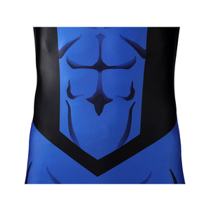The abdomen also features a three-dimensional muscle print, enhancing the overall sculpted look.
