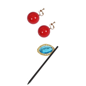 Accessories for Kung Fu Peach cosplay, including red spherical earrings and a golden hairpin with blue gem.
