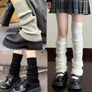 Y2K Japanese Harajuku ribbed knit leg warmers in white and black colors, paired with platform shoes