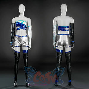 Luna Snow Seol Hee cosplay costume : blue strappy top, silver shorts, asymmetrical sleeves, and black thigh-high boots.