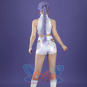 From the back, the Rumi cosplay’s white sleeveless crop top and shorts are seen, complemented by the gold chain belt. The purple braid, adorned with gold accents, ties the outfit to the character’s iconic style.