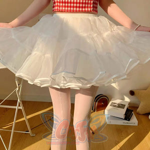 White petticoat: floral-patterned skirt