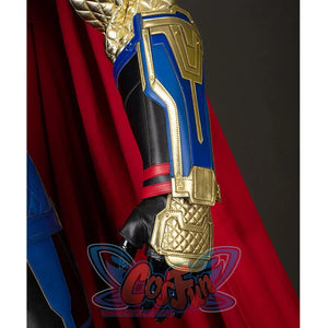 Thor: Love and Thunder Cosplay costume about the wrist guard also continues the design of the upper body, blue and gold, especially on the wrist guard and gloves with delicate patterns and textures.