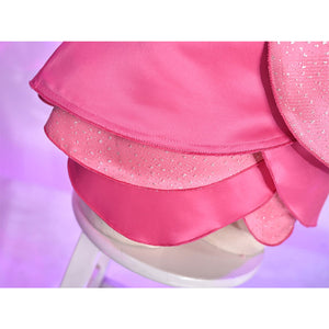 Close-up WinX Club Flora cosplay costume