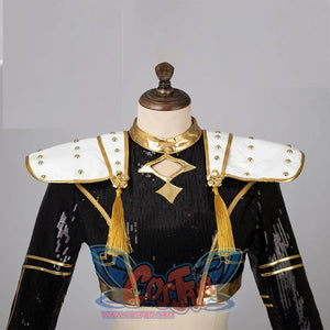 Zoey cosplay costume idol stage outfit showcase: White pads, black and shinning top with golden details.