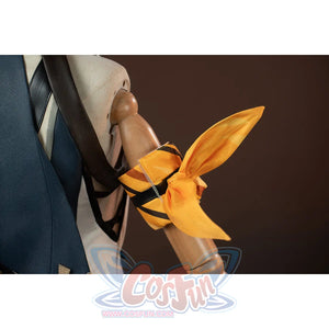 Genshin Impact Bennett cosplay arm accessory detail gathers yellow fabric into pointed bow-like layers