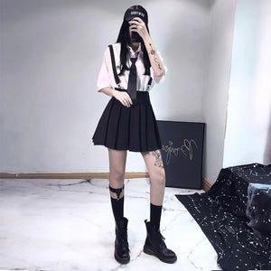 Ghost Girl Darkness Punk Shoulder Strap Pleated Skirt J40390