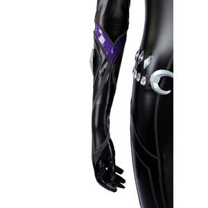 Marvel Rivals Black Cat Felicia Hardy cosplay sleeve side detail follows purple panels beside silver trim.