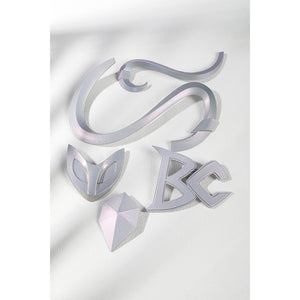 Marvel Rivals Black Cat Felicia Hardy cosplay waist accessories flat lay gathers silver-tone logo and gems.