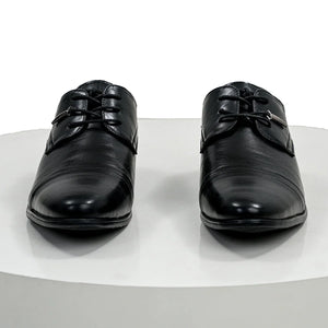 COSFUN Final Fantasy XV Noctis The Chosen King cosplay shoes present a smooth black matte finish beside decorative accents.
