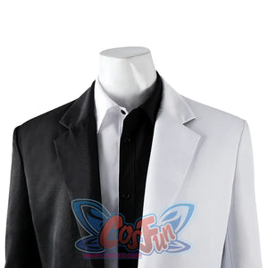 Harvey Dent Two-Face cosplay costume collar close-up pairs split lapels around the black-and-white shirt.