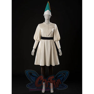 Witch Hat Atelier Coco Tetia Richeh cosplay robe front view gathers cream pleats beneath a black waist sash.