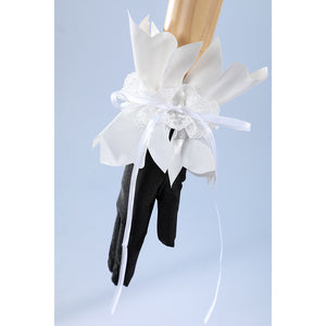 Wuthering Waves Denia cosplay gloves and sleeve detail pairs black gloves with white floral cuffs and ribbon ties.