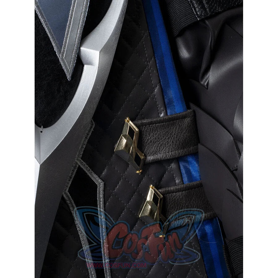 Genshin Impact Il Capitano cosplay coat section anchors silver shoulder armor above deep blue sash and gold clasps.