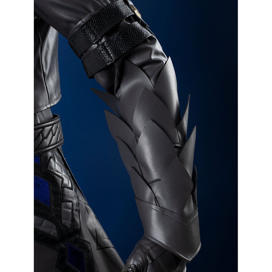 Genshin Impact Il Capitano cosplay vambrace traces layered dark grey faux-leather plates in pointed leaf-like overlapping.