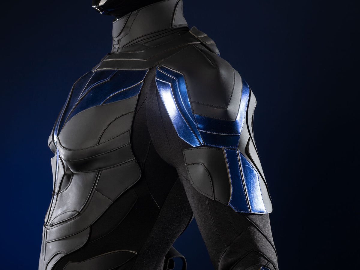 Nightwing cosplay costume - Upper back and shoulder with blue stripe detail
