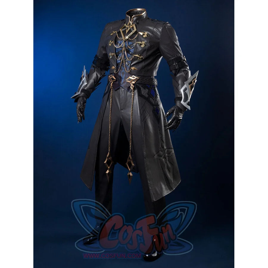 Genshin Impact Il Capitano cosplay set layers high-collar coat over gold-trimmed waistcoat and chain hip accessories.