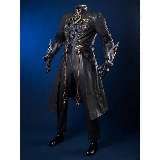Genshin Impact Il Capitano cosplay set layers high-collar coat over gold-trimmed waistcoat and chain hip accessories.