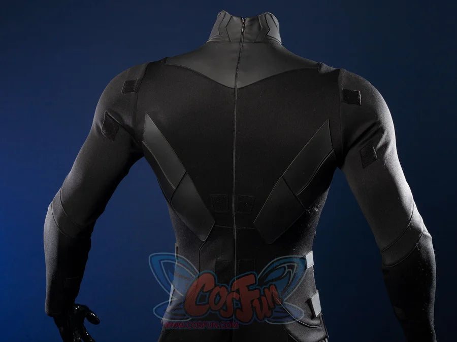 Nightwing cosplay costume - Full back view showing black suit