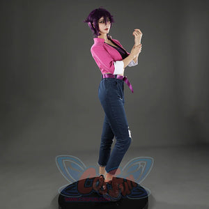 Fantastic Four Invisible Woman Susan Storm cosplay set balances a pink jacket and purple sleeveless top over ripped denim.