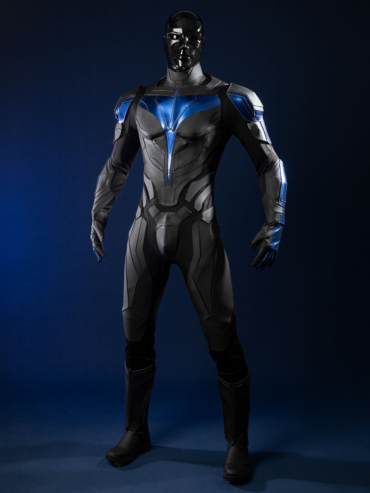 Nightwing cosplay costume - Front view with blue chest armor and shoulder guards