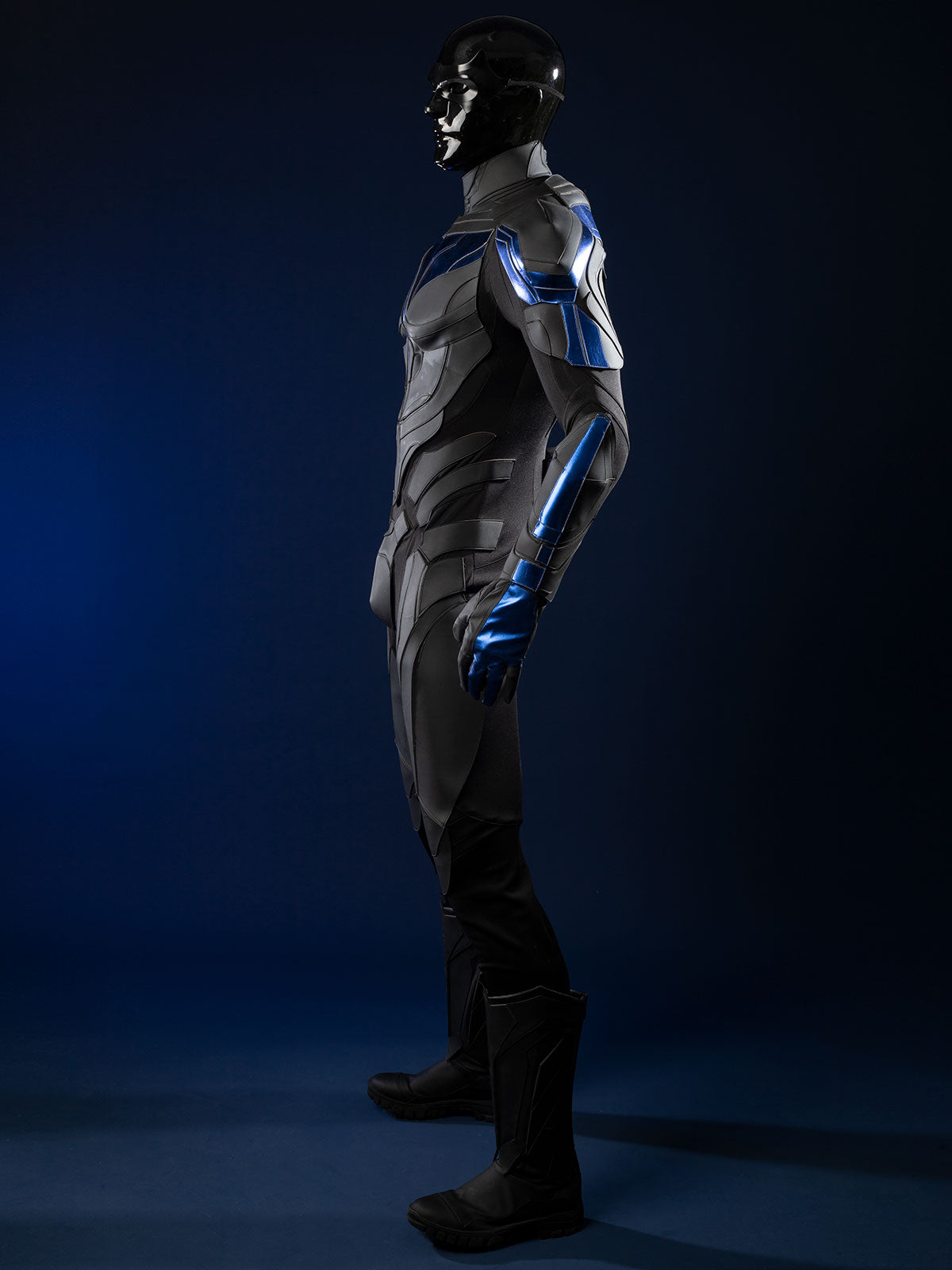 Nightwing cosplay costume - Side angle with blue accents and full bodysuit