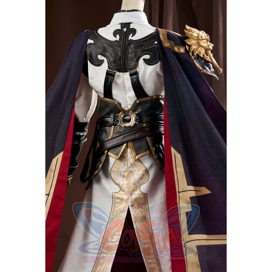 Honkai: Star Rail Jing Yuan cosplay robe frames gold embroidery against purple cape red lining.