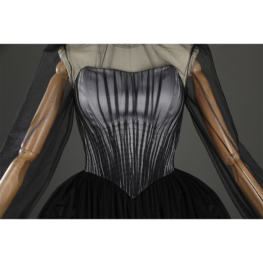 Addams black eveninAddams black evening dress upper body detail 