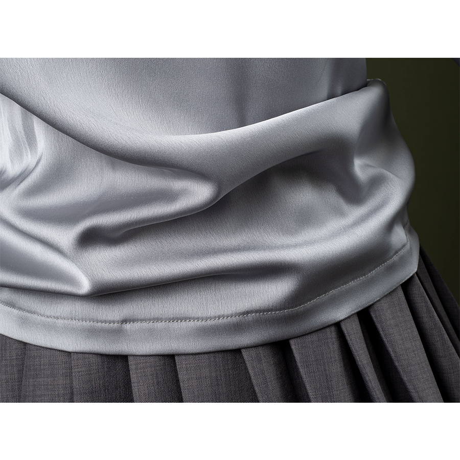 Attack of the Clones Padmé Amidala Cosplay Costume, the fabric of the top has a glossy finish.