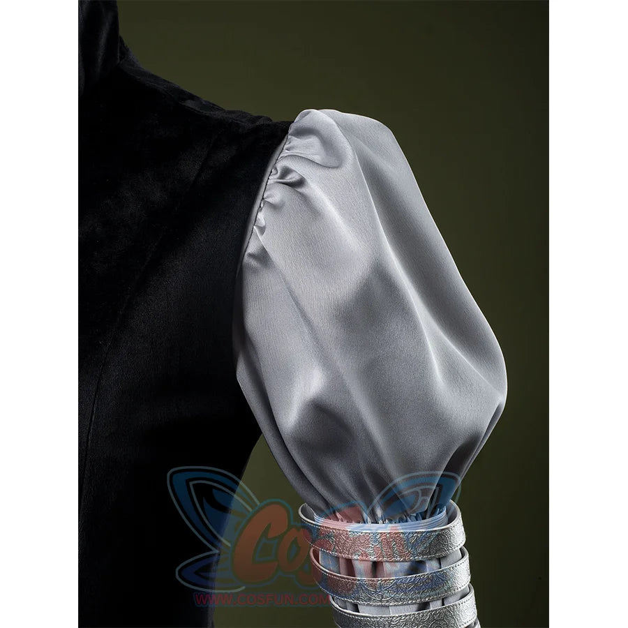 Attack of the Clones Padmé Amidala Cosplay Costume, the upper part features puff sleeves.