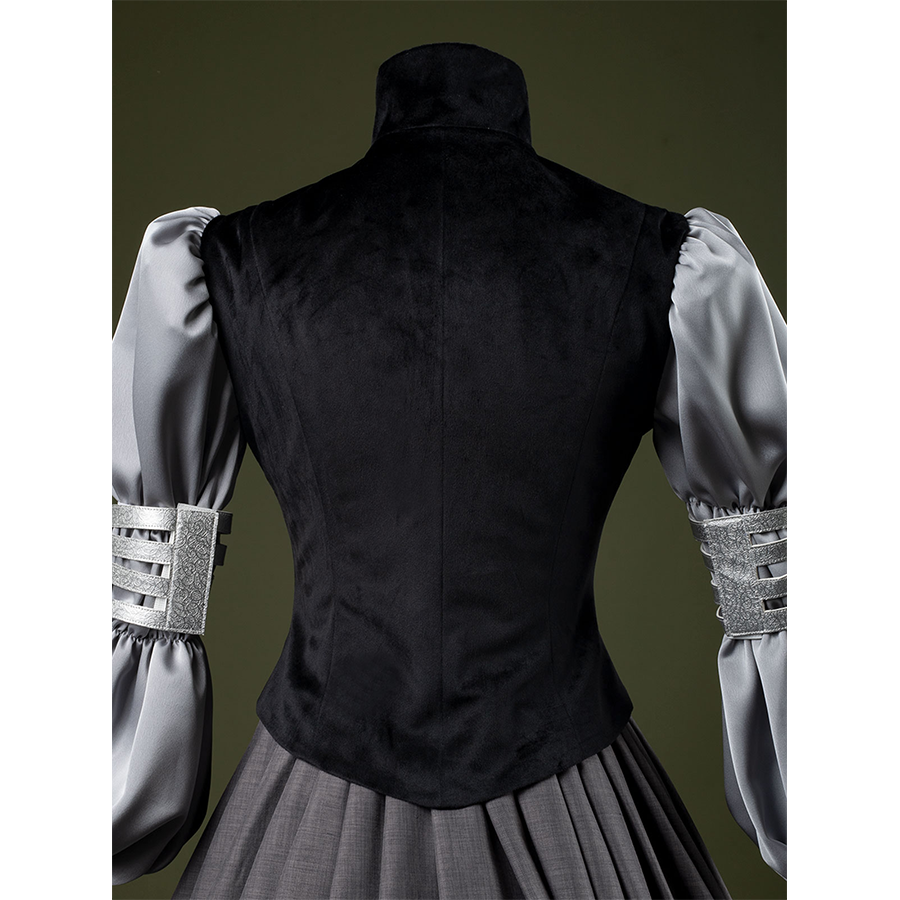 Attack of the Clones Padmé Amidala Cosplay Costume, the cinched waist design accentuates the waistline.