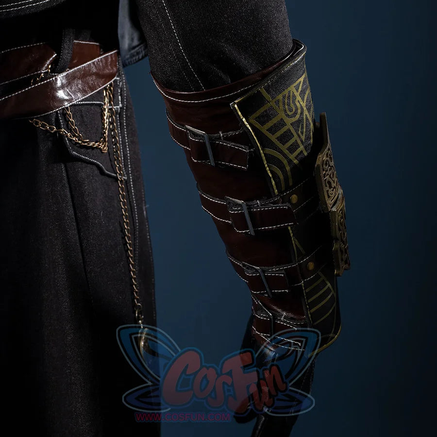 Bloodborne Hunter Ludwig Cosplay costume&#39;s back of hand guards is made by brown PU leather with four metal buckles.