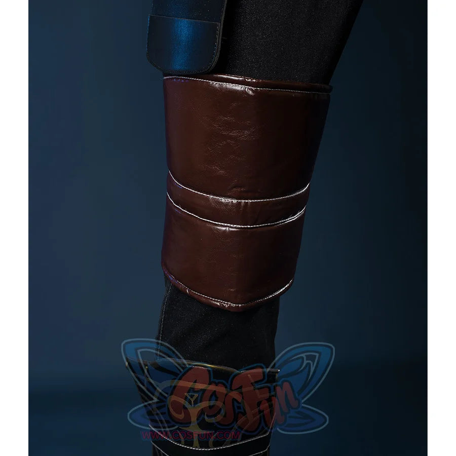 Bloodborne Hunter Ludwig Cosplay costume's knee pads are made of the brown PU leather, same material as the vest.