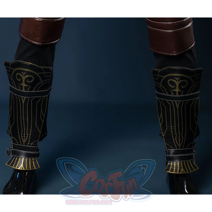 Bloodborne Hunter Ludwig Cosplay costume's leg ornaments are all black with exquisite gold lines.